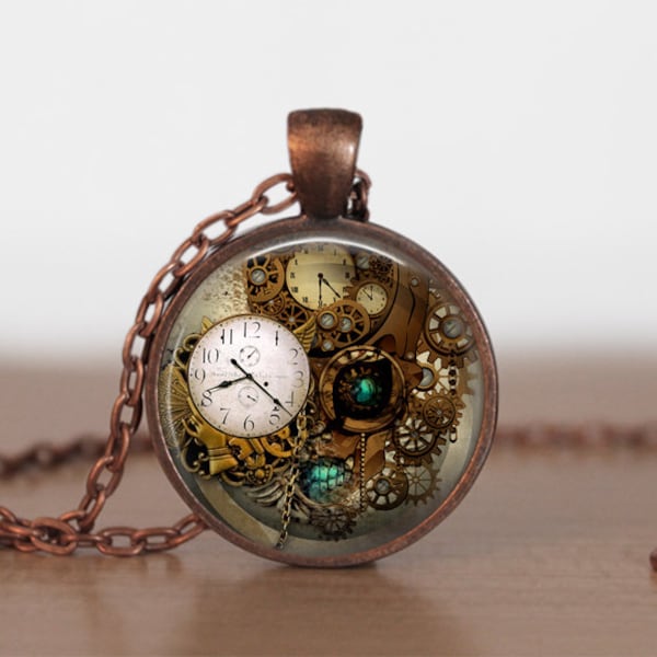 Horloge steampunk, bijoux engrenages, horloge et pendentif engrenages, collier horloge et engrenages, breloque horloge et engrenages, bijoux steampunk (horloge non réelle)