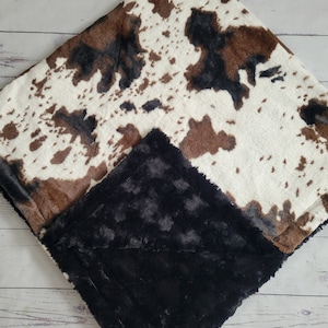 Western Bauernhof Kuh Baby Decke, Junge Minky Decke, Baby-Dusche-Geschenk, personalisierte Baby-Decke