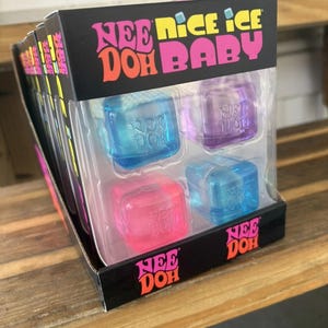 Lot de 4 Nice Ice Baby - Squishy sensoriel agité, cube anti-stress