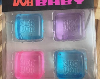 Nice Ice Baby Paquete de 4 Mini Cubos Juguete Antiestrés Blandito Auténtico