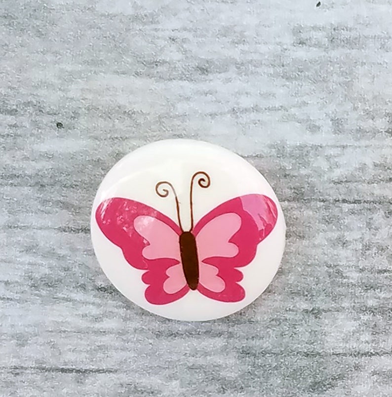 set of 6 plastic novelty shank buttons pink butterfly buttons fun vintage style butterfly buttons 58 15mm