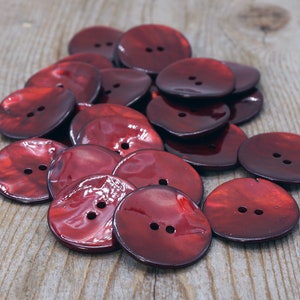 Set of 6 deep red shell buttons, genuine mother-of-pearl akoya, choose size, for sewing, knitting, crochet, crafting, scrapbooks, jewelry