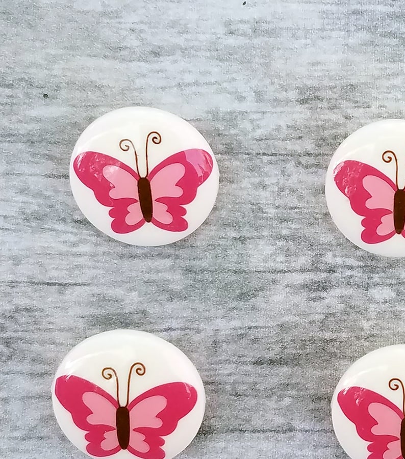 set of 6 plastic novelty shank buttons pink butterfly buttons fun vintage style butterfly buttons 58 15mm