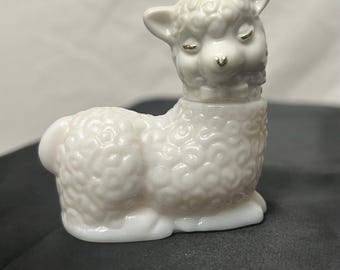 Vintage 1977 Avon Topaze Cologne Lamb Sheep Figural Bottle Twist Lid Milk Glass .75 oz