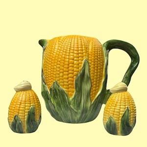 Vintage Ceramic Corn Cob Pitcher Salt & Pepper