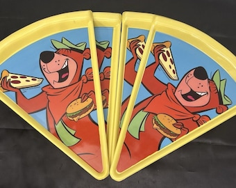 Yogi Bear Plastic Pizza Plates Set of 4 Slice Shaped Hanna-Barbera