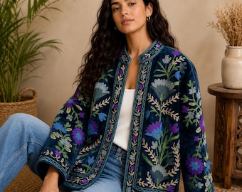 Veste en velours brodée Sujani faite à la main, manteau bohème fleuri pour femme