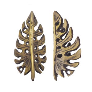 Set of 2 pcs  - 84 mm Brass Skiffers / Corner Protector for Skirtings & Cabinetry - Giant Monstera Leaf / Antique Brass