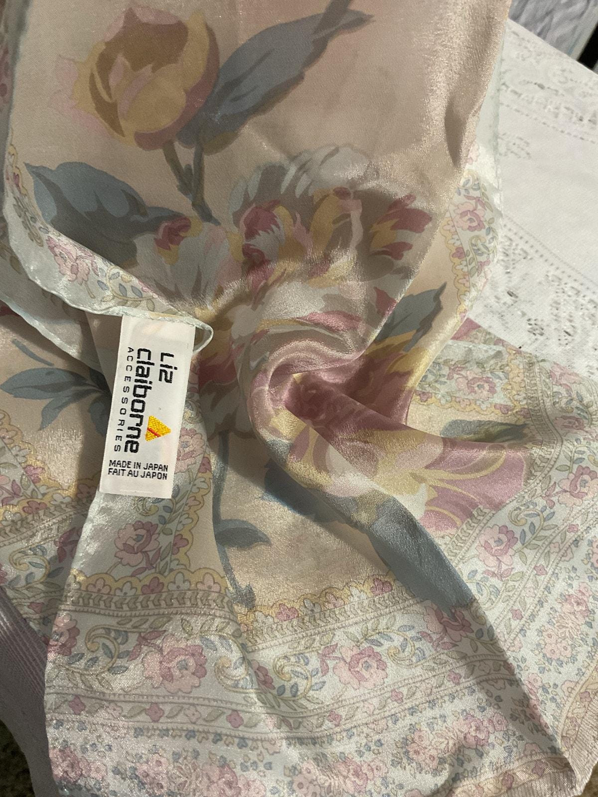 Foulard Carré Vintage En Soie 100% - Marque Liz Claiborne, Motif Géométrique Multicolore - Occasion En Très Bon état