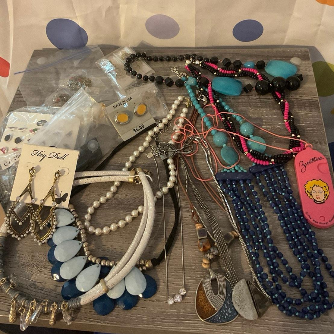 アクセサリー　ビンテージ　ジュエリーセットまとめ売り il_fullxfull.6264183010_9v68.jpg