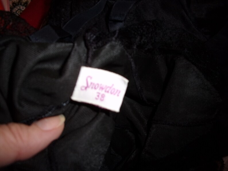 VTG Snowden Ladies Black Lacey Slip Sz 38 Nylon Trico Knee Length