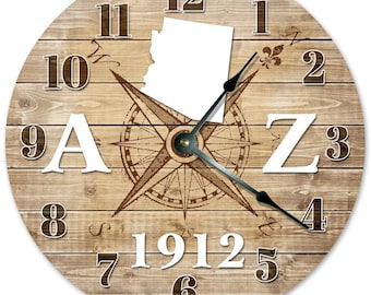 Reloj de pared silencioso de 38 cm con diseño de brújula rústica y mapa del estado de Arizona