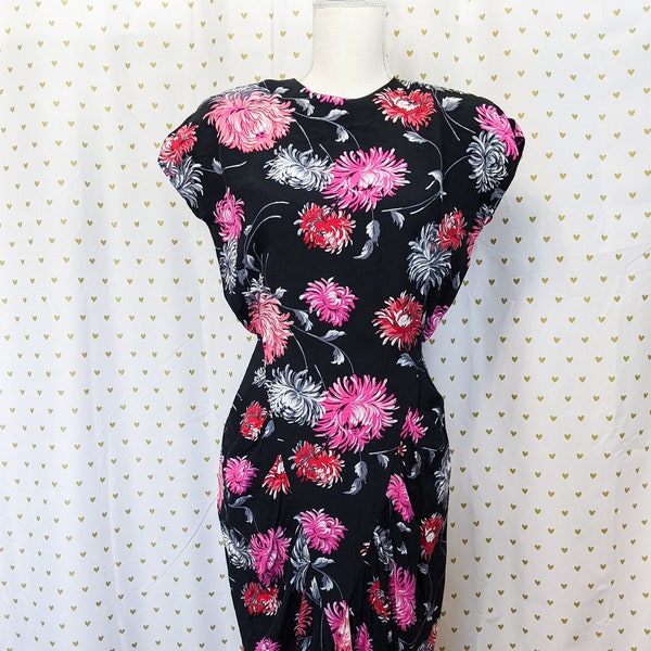 Film Noir - Vintage 1980s Does The 1940s Black Pink Chrysanthemum Floral Wiggle Dress S