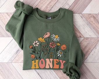 Honey Sweatshirt, Wildflowers Grandma Sweatshirt, Gift for New Grandmother Est 2023, Pregnancy Announcement, Nana Baby Reveal Gift Mimi