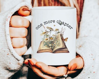 Ett kapitel till-mugg, bokläsarmugg, mugg för läsare, present till engelsklärare, presenter till bibliotekarier, söta bokgåvor, present till läsare, blommor