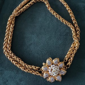 Vintage Vogue Bijoux Choker: Gold Blumen Strass Statement Kette