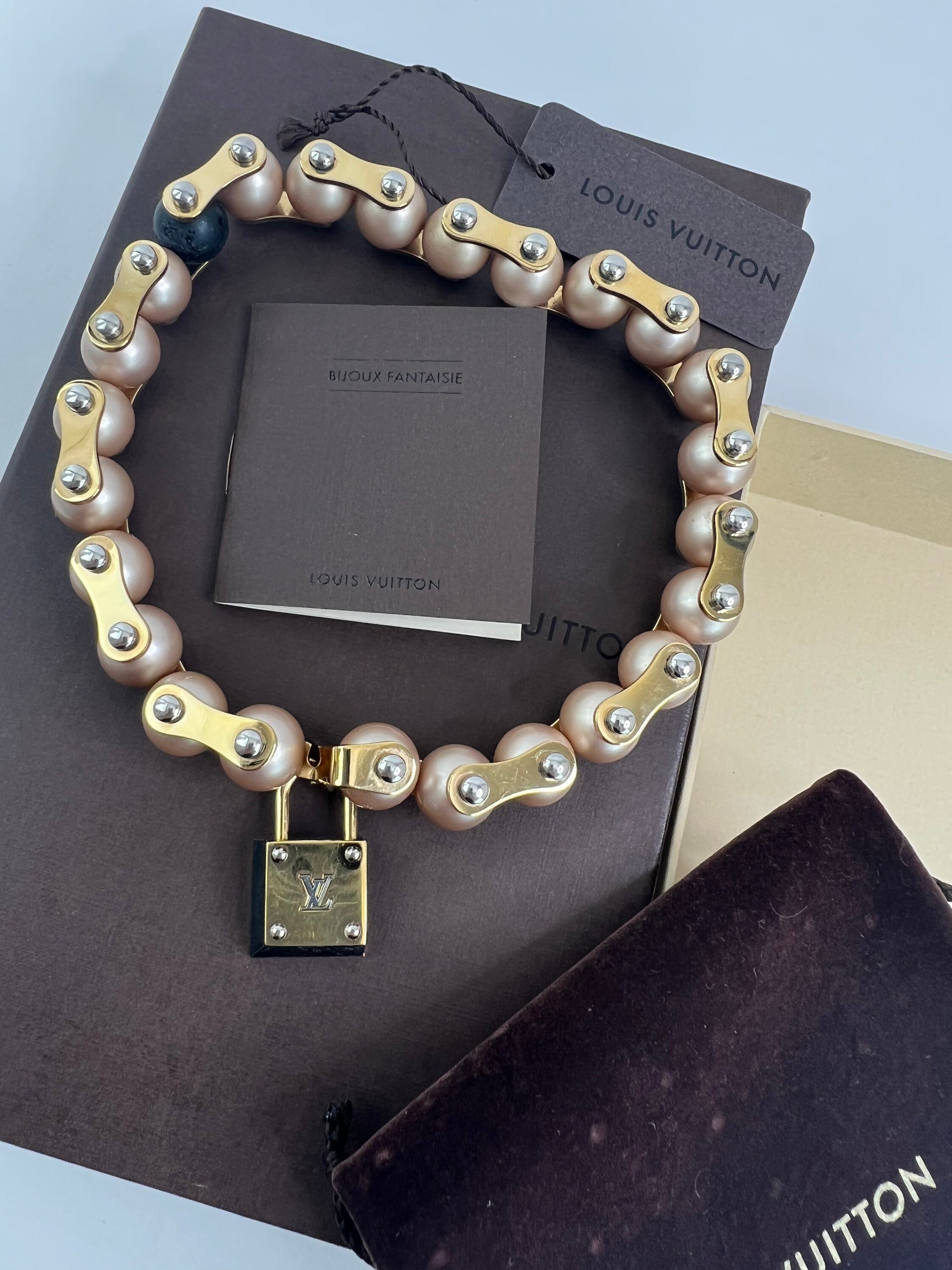 louis vuitton pearl bracelet