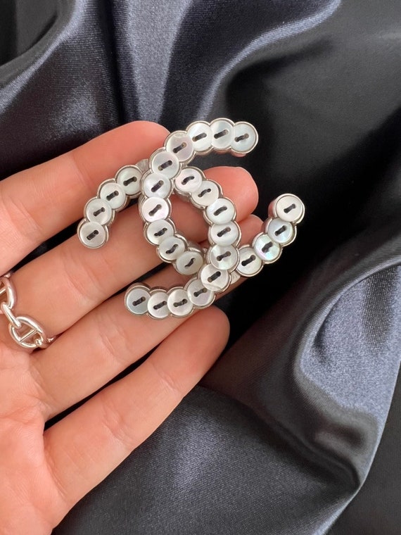 Chi tiết 75+ về chanel brooch ireland hay nhất