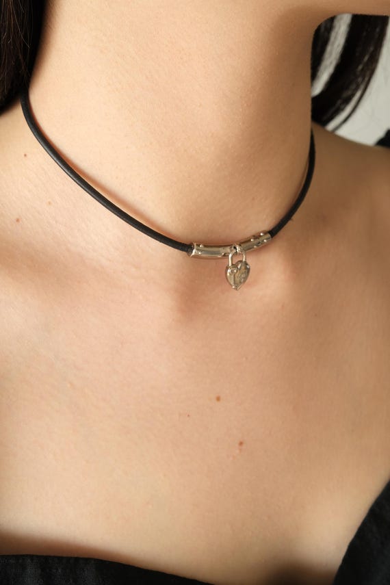 HERMES Leather Choker Necklace エルメス Hermes Kelly Leather Choker Necklace (Black) | Rent Hermes jewelry