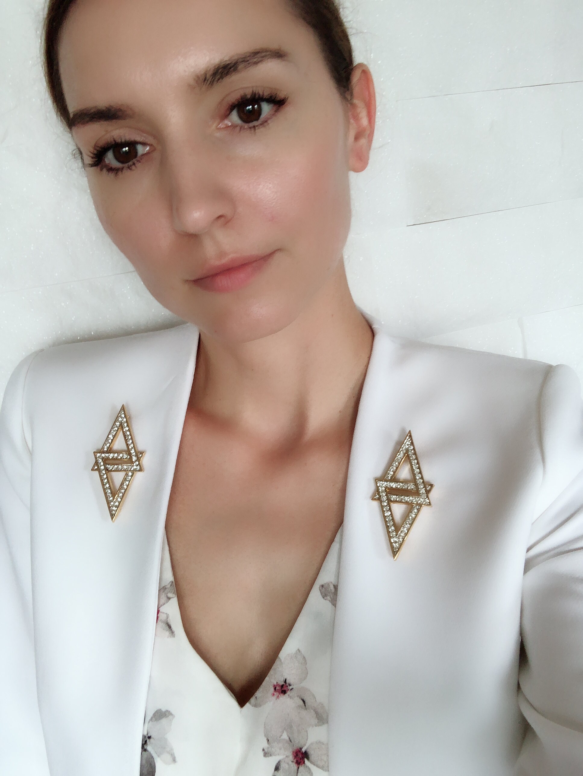 Vintage Nina Ricci Brooch, Gold Tone Brooch, Triangle brooch pin, Vintage Rhinestone, Jewelry Brooch, Jewelry for Women, Gift for her - Etsy Polska Vintage Nina Ricci Brooch, Gold Tone Brooch, Triangle brooch pin, Vintage Rhinestone, Jewelry Brooch, Jewelry for Women, Gift for her - Etsy Polska