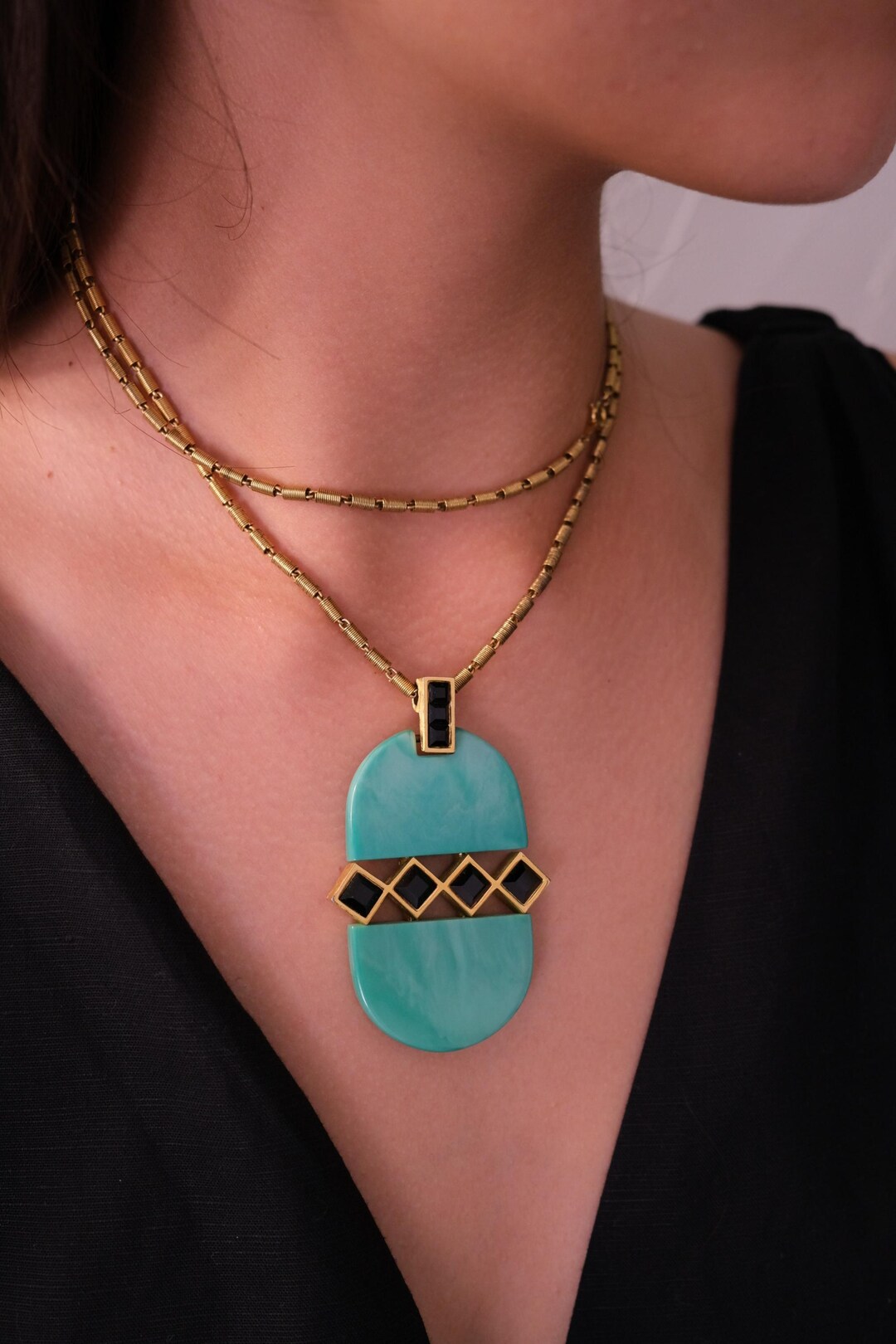 アクセサリー Vintage GIVENCHY Long Necklace Gold Vintage Givenchy Long Necklace: Gold, Emerald Green Pendant - Etsy