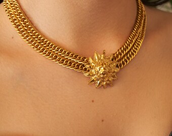Gargantilla vintage Chanel, collar multifilamento chapado en oro, con motivo de león, fabricado en Francia