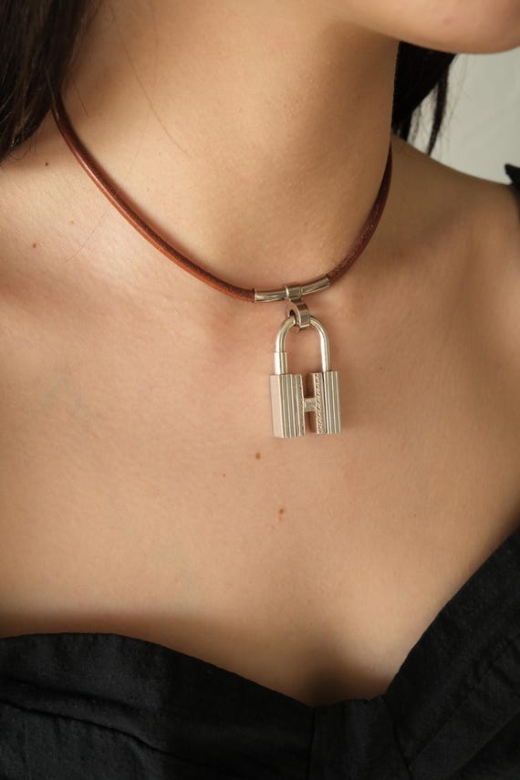 Vintage Hermes 1990-2000 H Touareg Sterling Silver 30g Cadena Lock