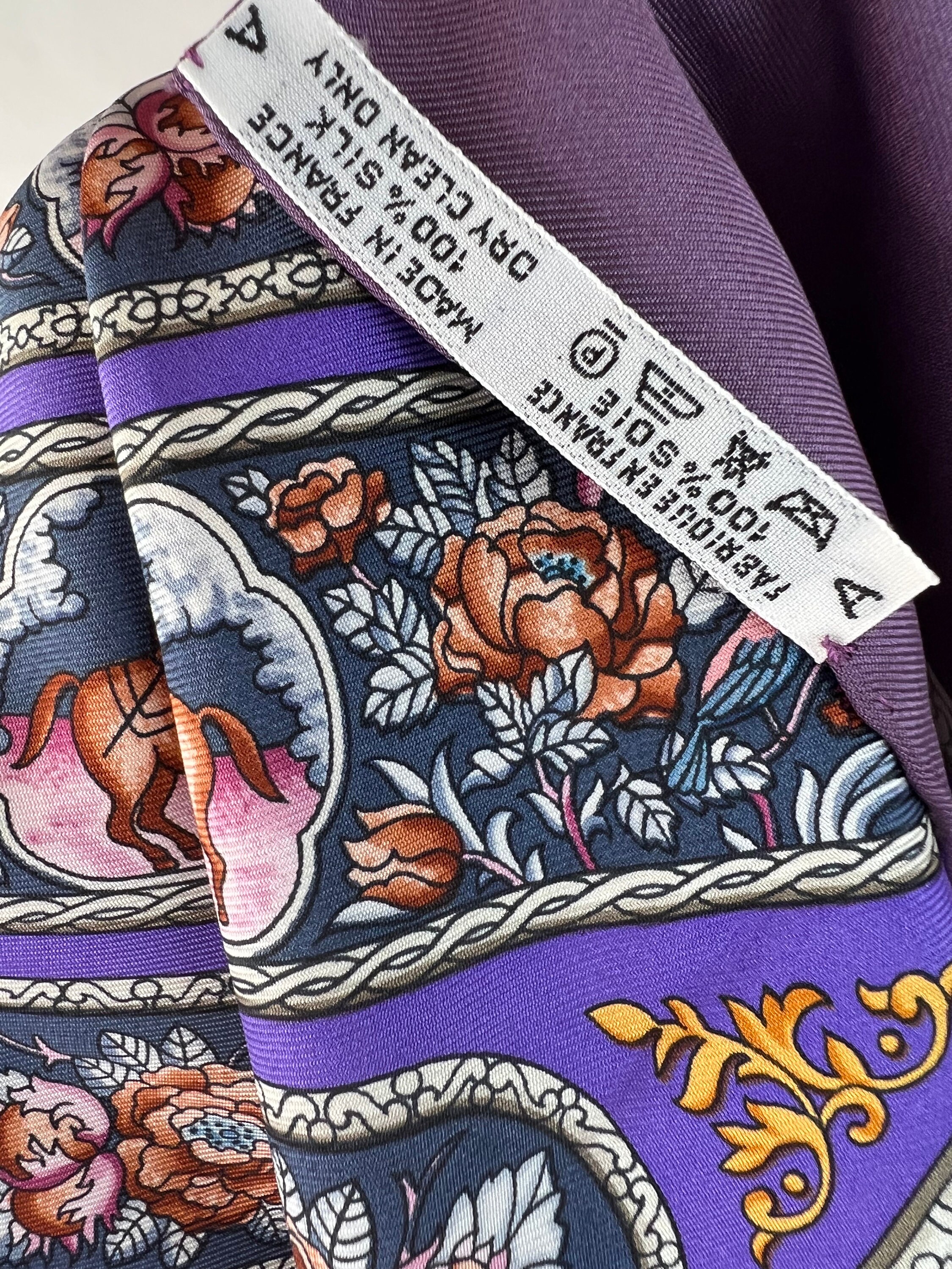 HERMES SCARF　100%SILK　MADE IN FRANC HERMES- Paris 100% Silk Scarf Jonques Et Sampans France 35