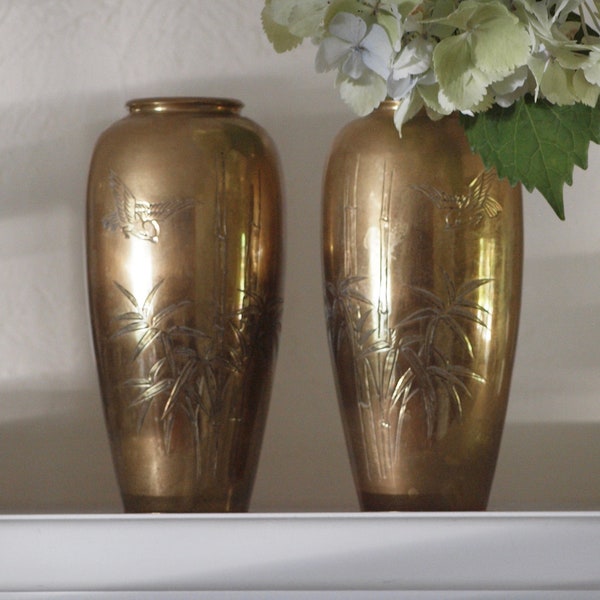Japanese urn vase set Asian brass vases bamboo and bird detail  signed vase set Meiji style vintage 50s butsudan altar vase
