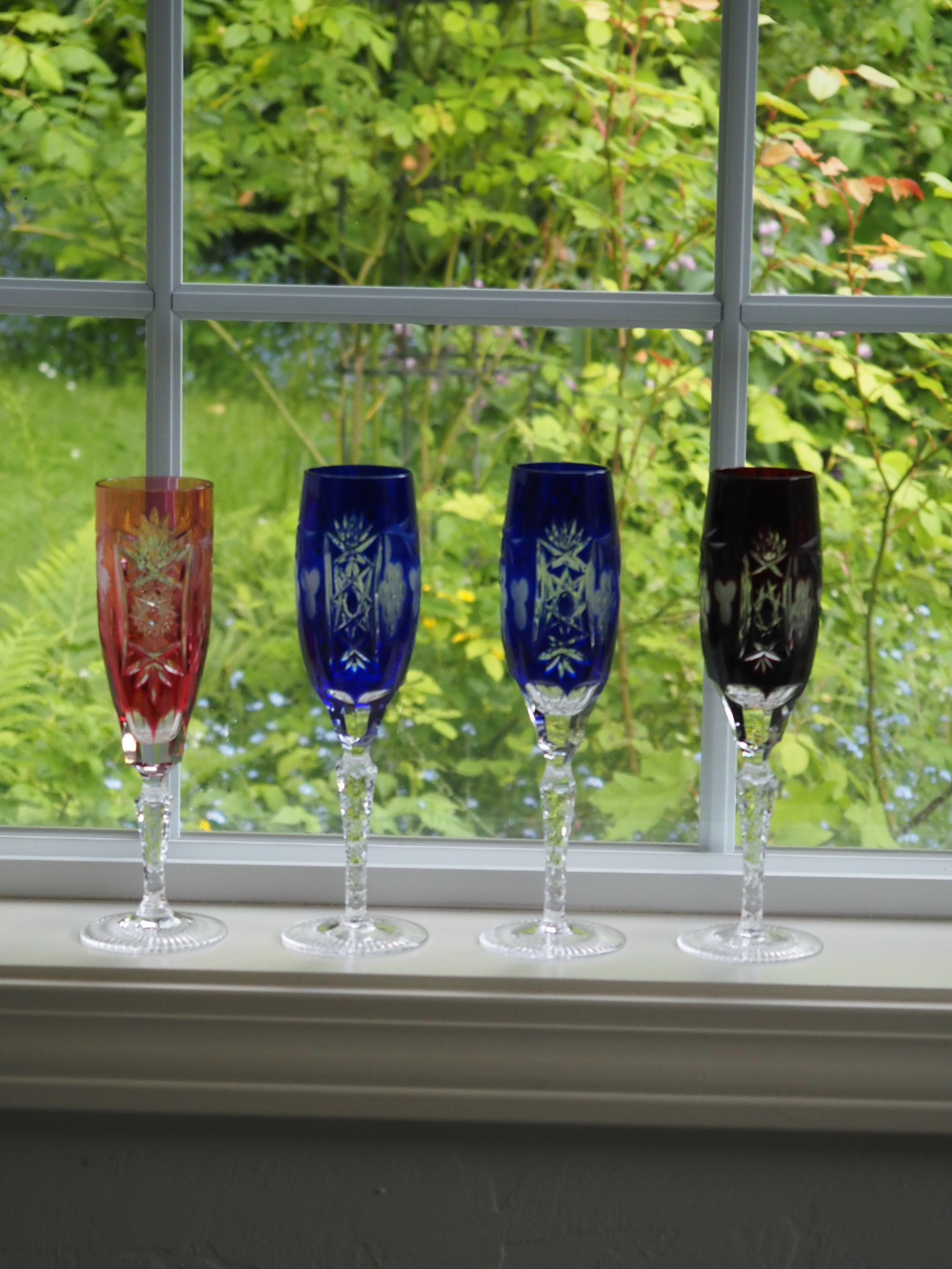 mother wine glass A Mother And Daughter's Bond Knows No Distance - Personalized Wine Glass