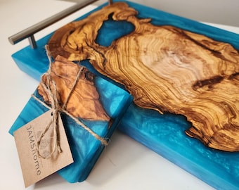 Olive Wood Blue/Green Swirl Charcuterie Cheese Board & Coaster Trivet Set
