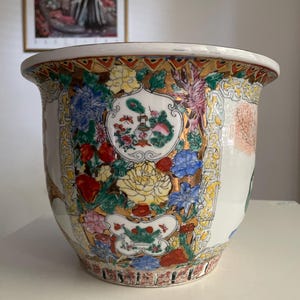 Chinese Famille Rose Porcelain Planter / Large Fishbowl Flower Pot 7"x9"