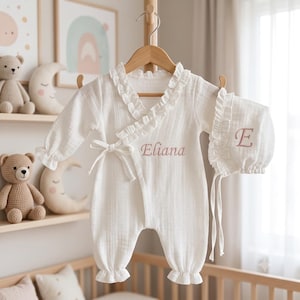 Personligt broderat muslinsparkdräktset, anpassad jumpsuit med babynamn, bomullskläder för spädbarn, personlig mössa bild 2