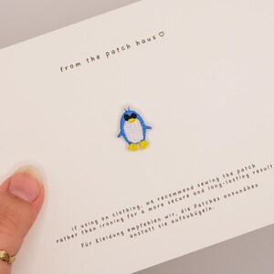 Liten blå pingvin broderad lapp | Kawaii djurapplikation