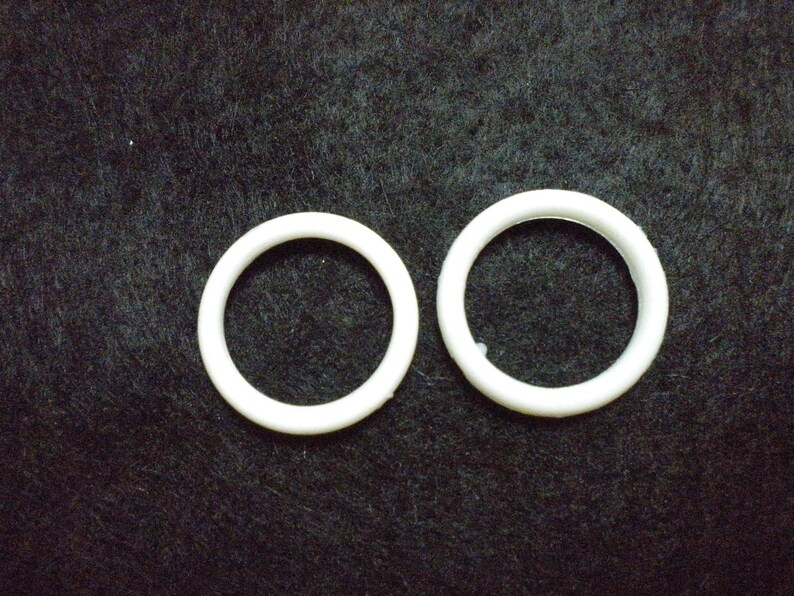 24 Cabone Size 19mm White Plastic Rings Etsy