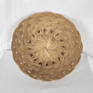 Vintage Scallop Weave Wicker Basket Wall Decor Storage Boho Neutral Rattan Fruit Bowl Minimal Coastal Scandinavian Round Boho