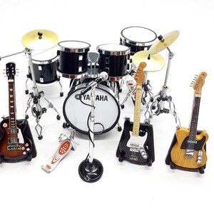 1:12 Miniature Musical Instrument Set, Mini Drum Kit Pearl Bass 6cm & 3 Mini Guitars with Stands, Handmade Music Dollhouse Miniature Replica Yamaha Full Set