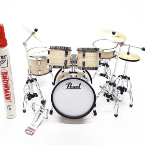 1:12 Miniature Musical Instrument Set, Mini Drum Kit Pearl Bass 6cm & 3 Mini Guitars with Stands, Handmade Music Dollhouse Miniature Replica image 5