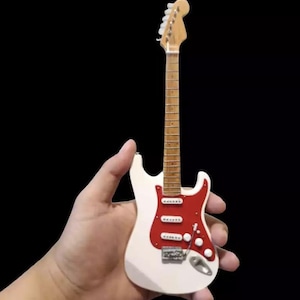 Handmade 25cm Miniature Fender Stratocaster Guitar Replica - Mahogany Wood Mini Electric Guitar Model with Adjustable Stand - Musician Gift White Red