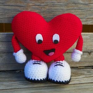 Mini Heartman - PDF crochet pattern