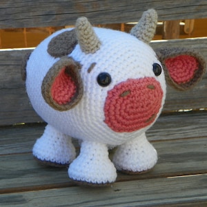Benita the Cow - PDF crochet pattern