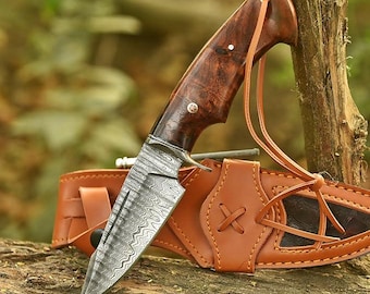 Coltello da caccia personalizzato in acciaio di Damasco, coltello da campeggio artigianale, lama fissa con manico in legno, regalo personalizzato per testimoni dello sposo, regalo di anniversario per uomo