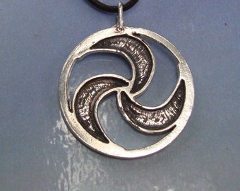 keltiches triskel Anhänger triskelion von Lambrica silber 925 Keltenn Halskette