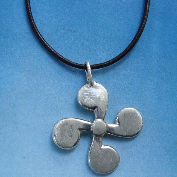 lauburu croix basque pendenfif d'argent 925 amulette celte charme