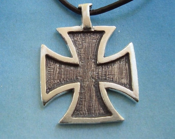 Cross pattée charm order of Knights Templar, Temple cross protective symbol amulet, jewel in solid sterling silver 925, Handmade necklace