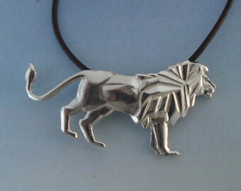 LION PENDANT, Handmade Jewel Handmade in Solid Sterling Silver 925, charm Necklace, Amulet for courage, energy and power, Gif for leaders