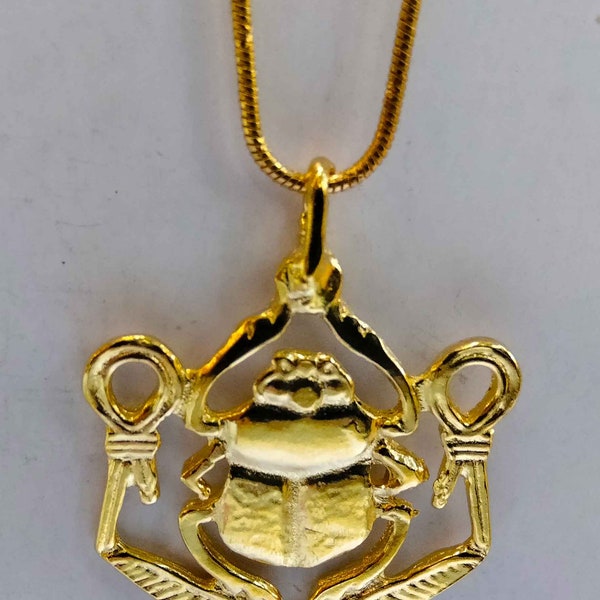 Khépri dieu scarabée avec nœud d'Isis, tyet pendenfif amulette bijou Collier or 9k, 14k, 18k ou plaqué or gold-filled chaîne charme