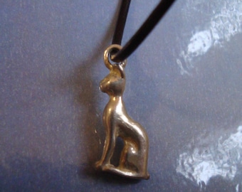 BASTET PENDANT cat goddess of Egypt Egyptian amulet Jewel Handmade solid 925 sterling silver figurine,  Charm Necklace Amulet for protection