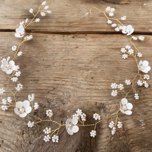 Dainty Floral Hair Vine | Gold Gypsophila Wedding Hairpiece | minimalist dainty| Babys Breath flower circlet |Bridal hair accessory