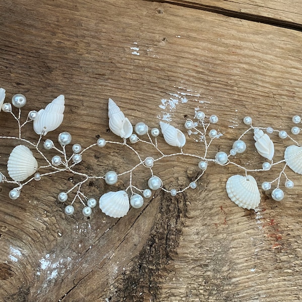 White Sea Shell Wedding Hair Vine Bridal  | Beach wedding crown |Boho Bridal hair accessory | Bridesmaid gift | Shell hair wreath